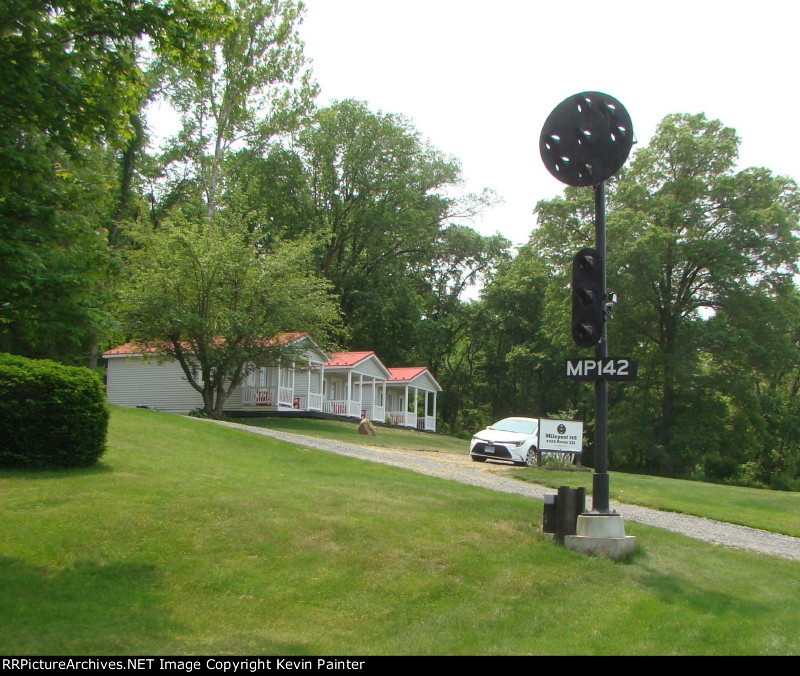 Milepost 142 cabins